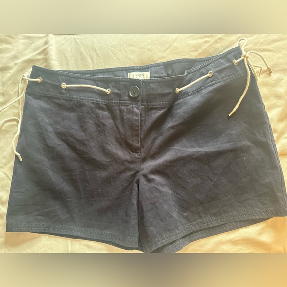 LOFT Dark Blue Women's Bermudas 4” with White Accents Size 14 NWOT‎ - Picture 2 of 8
